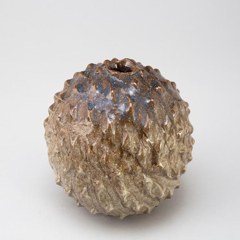 BORIS STOJKOV, skulpturer 4 st + 1 vas, signerade, stengods, Gustavsberg, 1960-/70-tal.