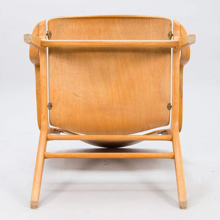 PETER HVIDT & ORLA MØLGAARD NIELSEN, karmstol, "Ax-stolen", Fritz Hansen, Danmark. Modellen formgiven 1950.