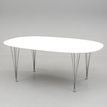 BORD, "Superellips", Bruno Mathsson och Piet Hein, Fritz Hansen, Danmark, 1900-talets andra hälft.