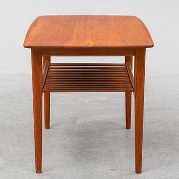 TOVE & EDVARD KINDT LARSEN, a coffee table, model nr 510. France & Søn, Denmark, 1950s.