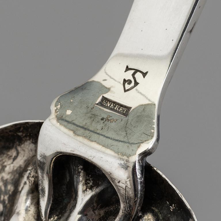 A two-piece Danish Art Nouveau silver serving set, design Thorvald Bindesbøll, maker's mark Rasmus Jensen, Horsens 1913.