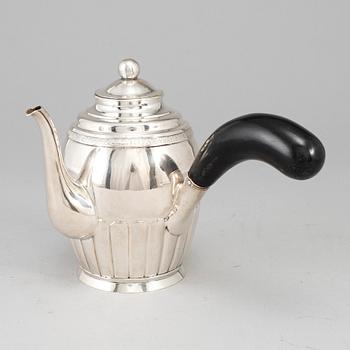 Johan Magnus Corth, kaffekanna, silver, Nyköping 1846.