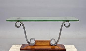 A probably French Art Déco table.