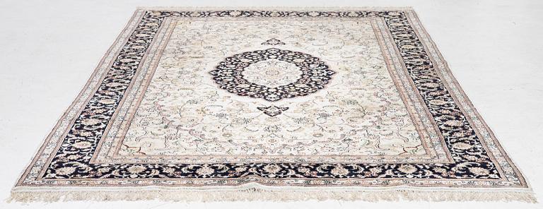 Matta, orientalisk, ca 278 x 190 cm.