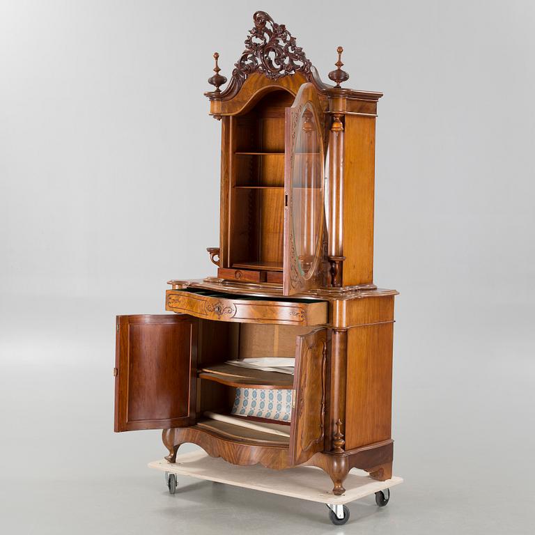 A late 19th century cabinet.