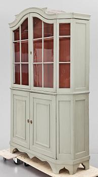 VITRINSKÅP, rokoko, 1700-tal.