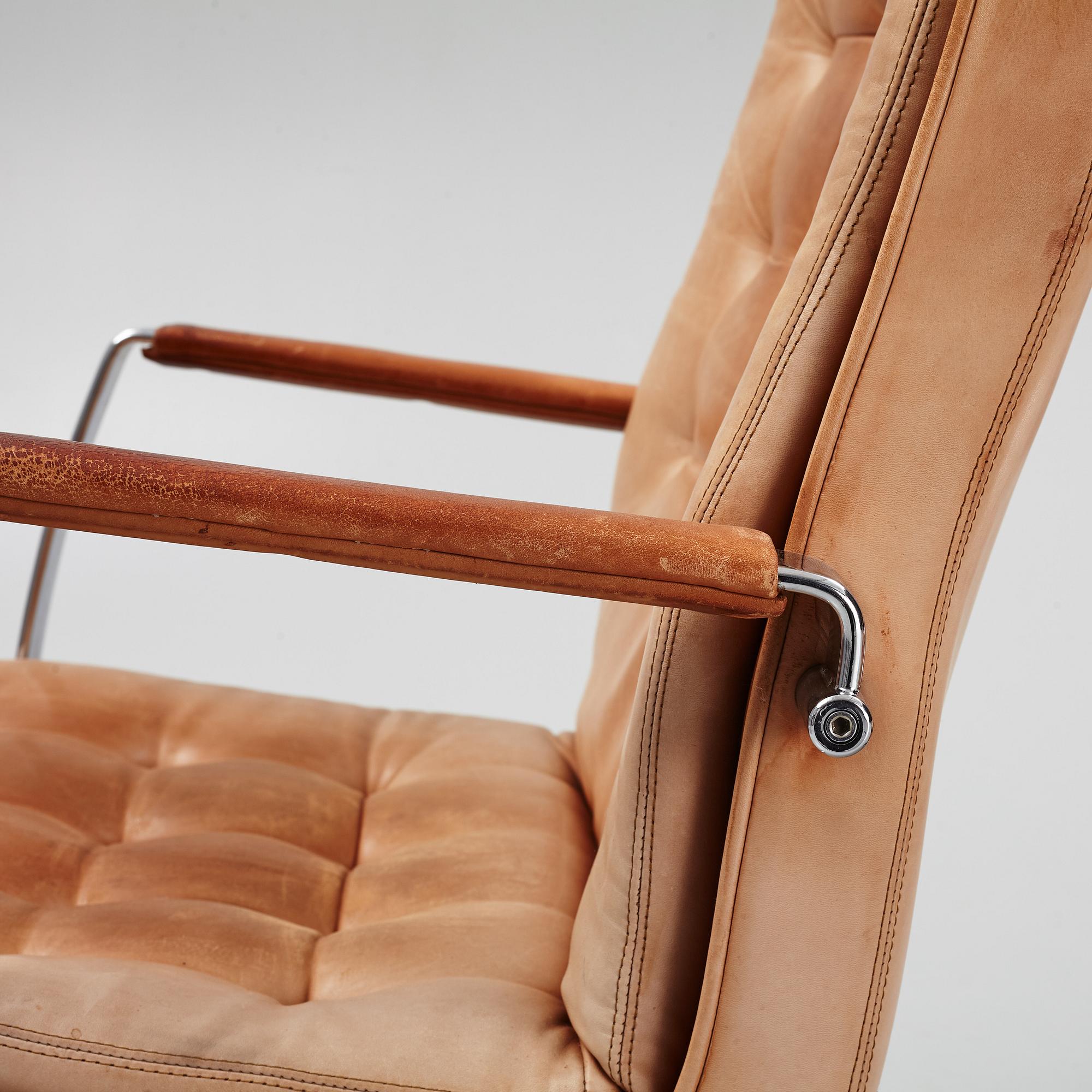 Kenneth Bergenblad, karmstolar, ett par, "Herkules", Dux, formgiven 1978.