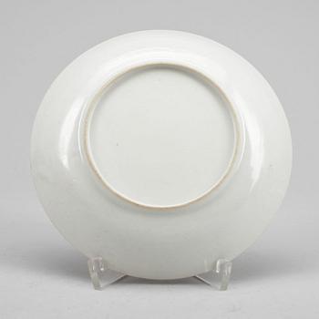 KOPP, vapenporslin. Qing dynastin, Qianlong (1736-95).