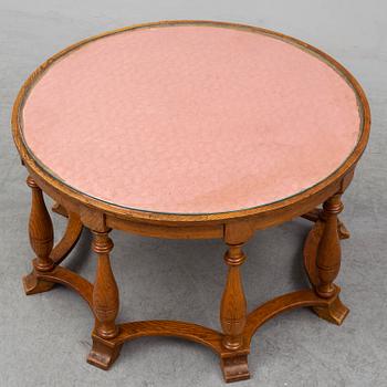 SVEN THORESEN & TORGNY ROLLOF, an oak coffee table, Nordiska kompaniet, 1940s.