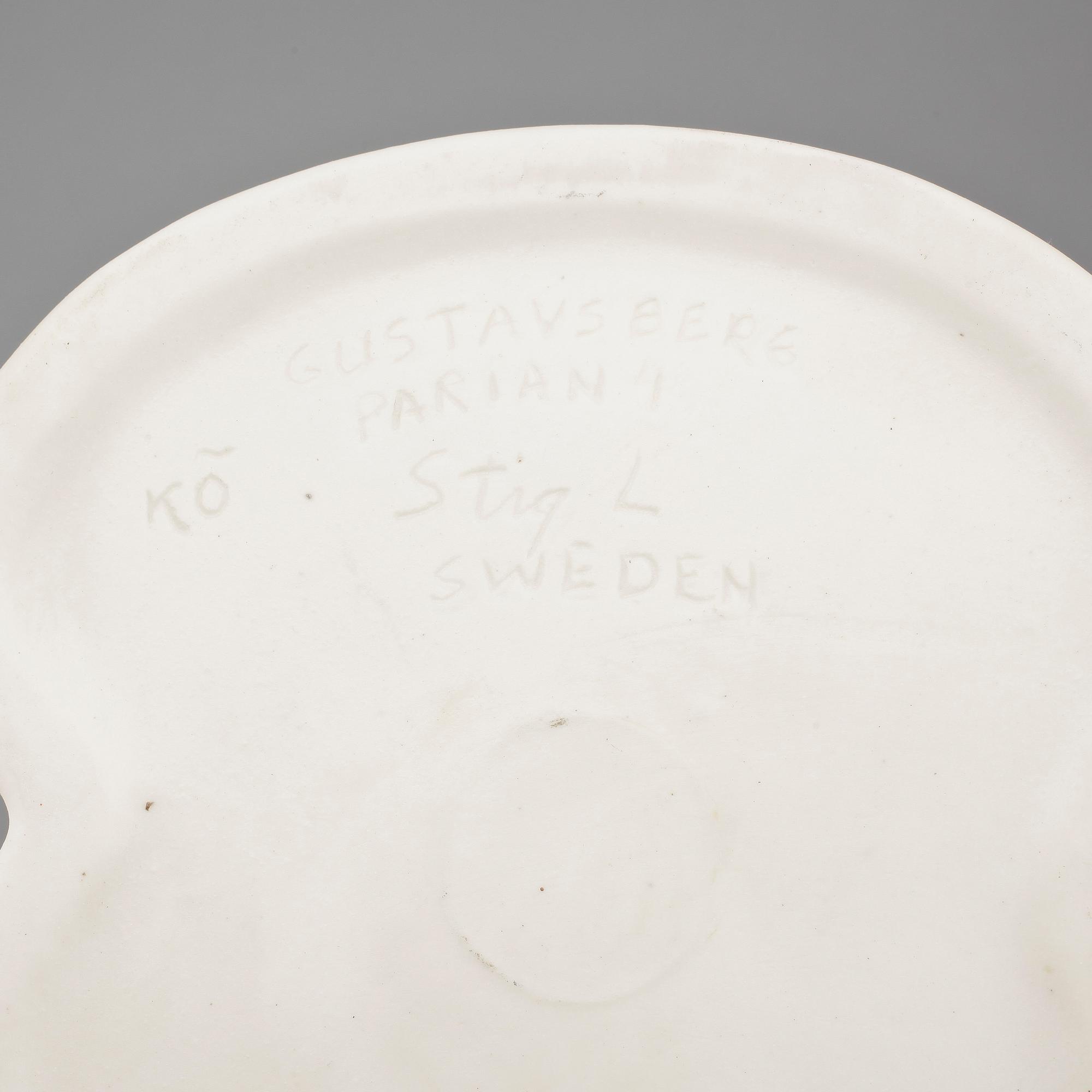 STIG LINDBERG, 2 st, figuriner, parian, ur serien Figurin, Gustavsberg.