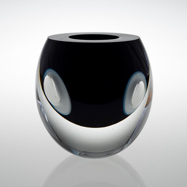 TIMO SARPANEVA, GLASSKULPTUR. Claritas. Sign. Timo Sarpaneva, C 32/1985, Iittala.