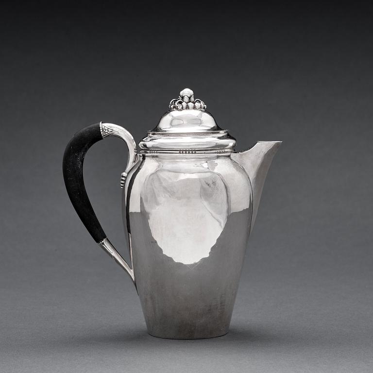 kaffekanna, Köpenhamn 1919, 830/1000 silver, designnr 251.