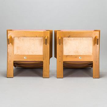 Esko Pajamies, fåtöljer, ett par  "Pele", tillverkare Lepofinn 1970-tal.