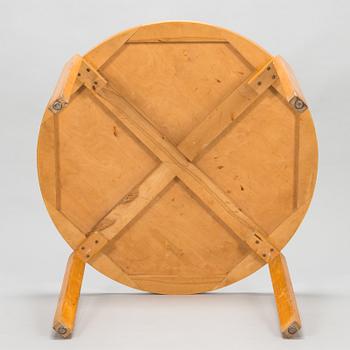 Alvar Aalto, pöytä "73" ja tuoleja, 4 kpl, malli 69, O.Y. Huonekalu-ja Rakennustyötehdas A.B. 1940-luku.