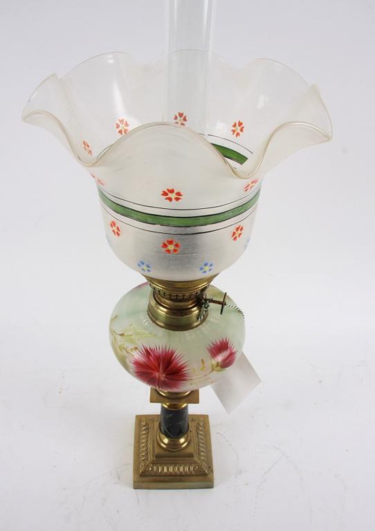 BORDSFOTOGENLAMPA, mässing och sten, 1900-tal.