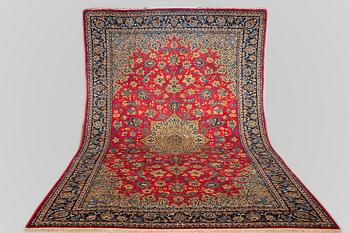 A CARPET, Najafabad, Signerad Enteshari, ca 470 x 338 cm.
