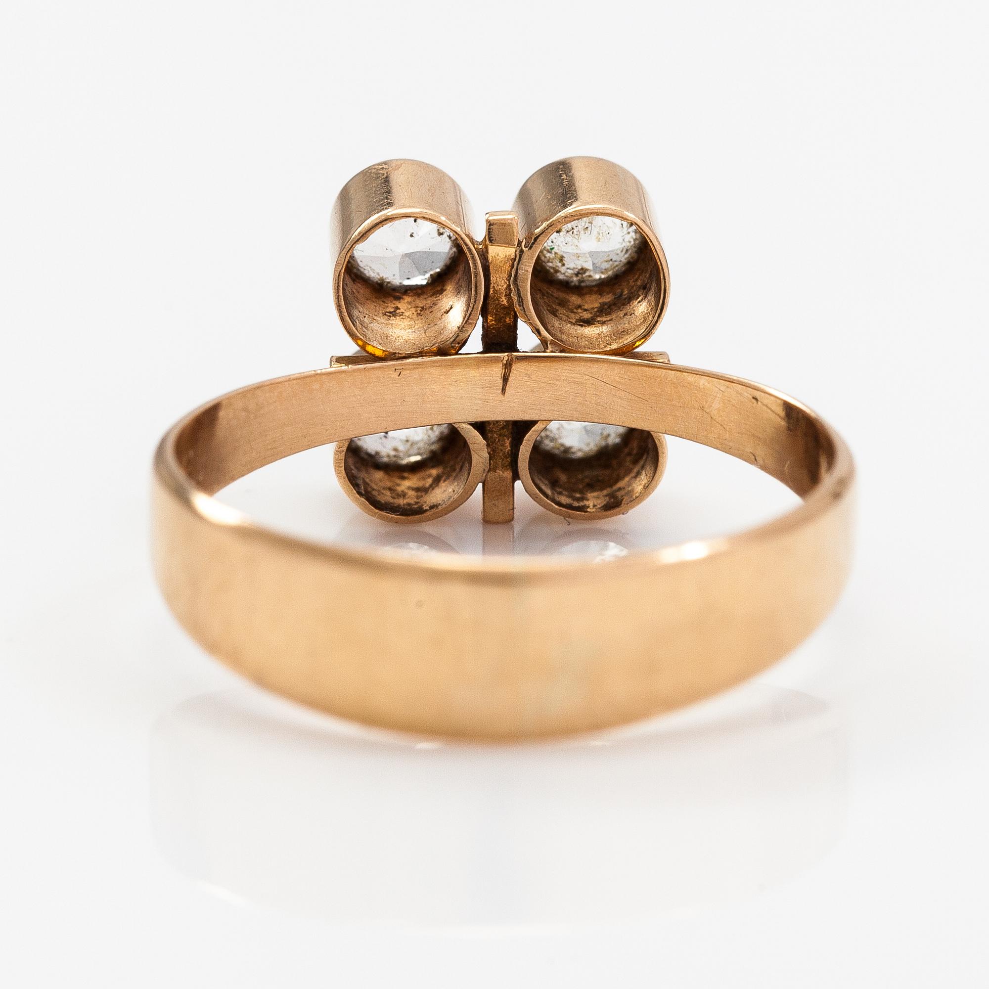 Ring och hänge, 14K guld och syntetsika spineller. Finland 1965 och 1966.