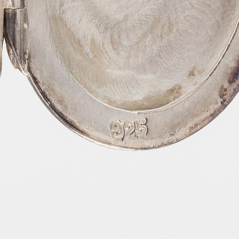 MEDALJONG/HALSBAND, sterling silver, granat.