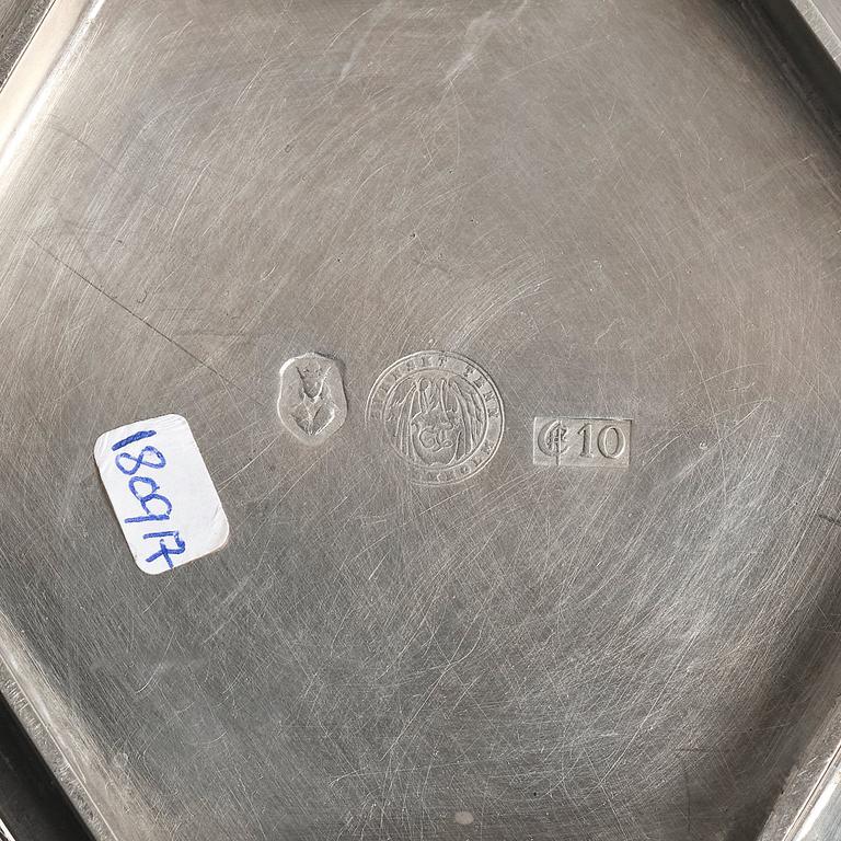 Firma Svenskt Tenn, a lidded pewter jar model "A 2265", Firma Svenskt Tenn, Stockholm 1977.
