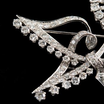 A BROOCH, Van Cleef & Arpels. 146 brilliant and baguette cut diamonds c. 13.50 ct ~ G-H/vs.