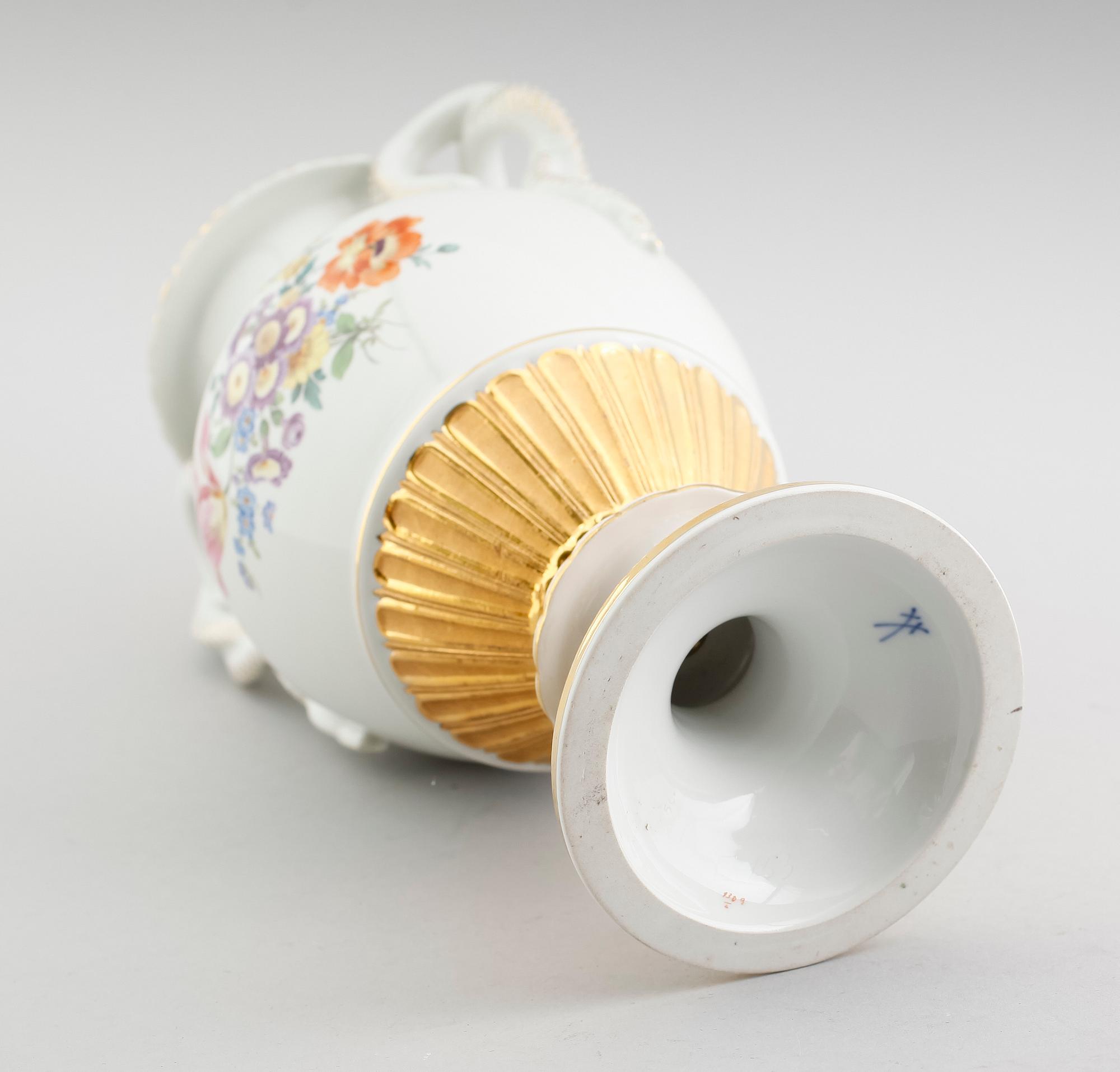 VAS, porslin, Meissen, 1900-talets första hälft.