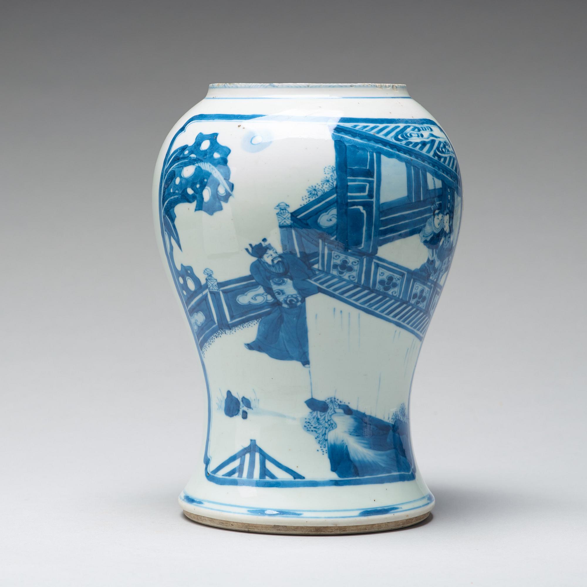 VAS, porslin. Qingdynastin, Kangxi (1662-1712).