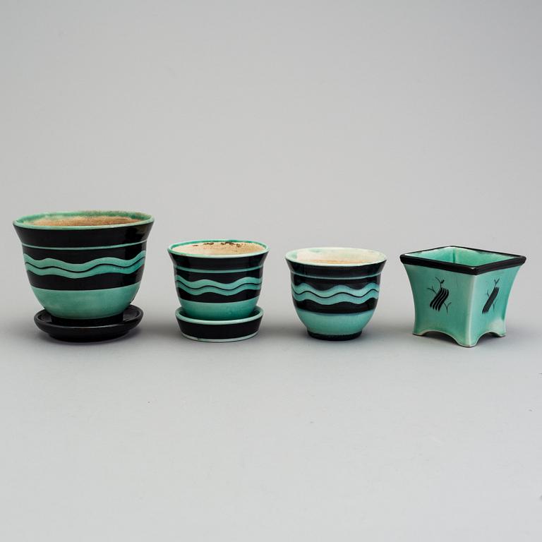 ILSE CLAESSON, "Serie V", 4 ytterfoder och lockask, flintgods. Rörstrand 1930-tal.