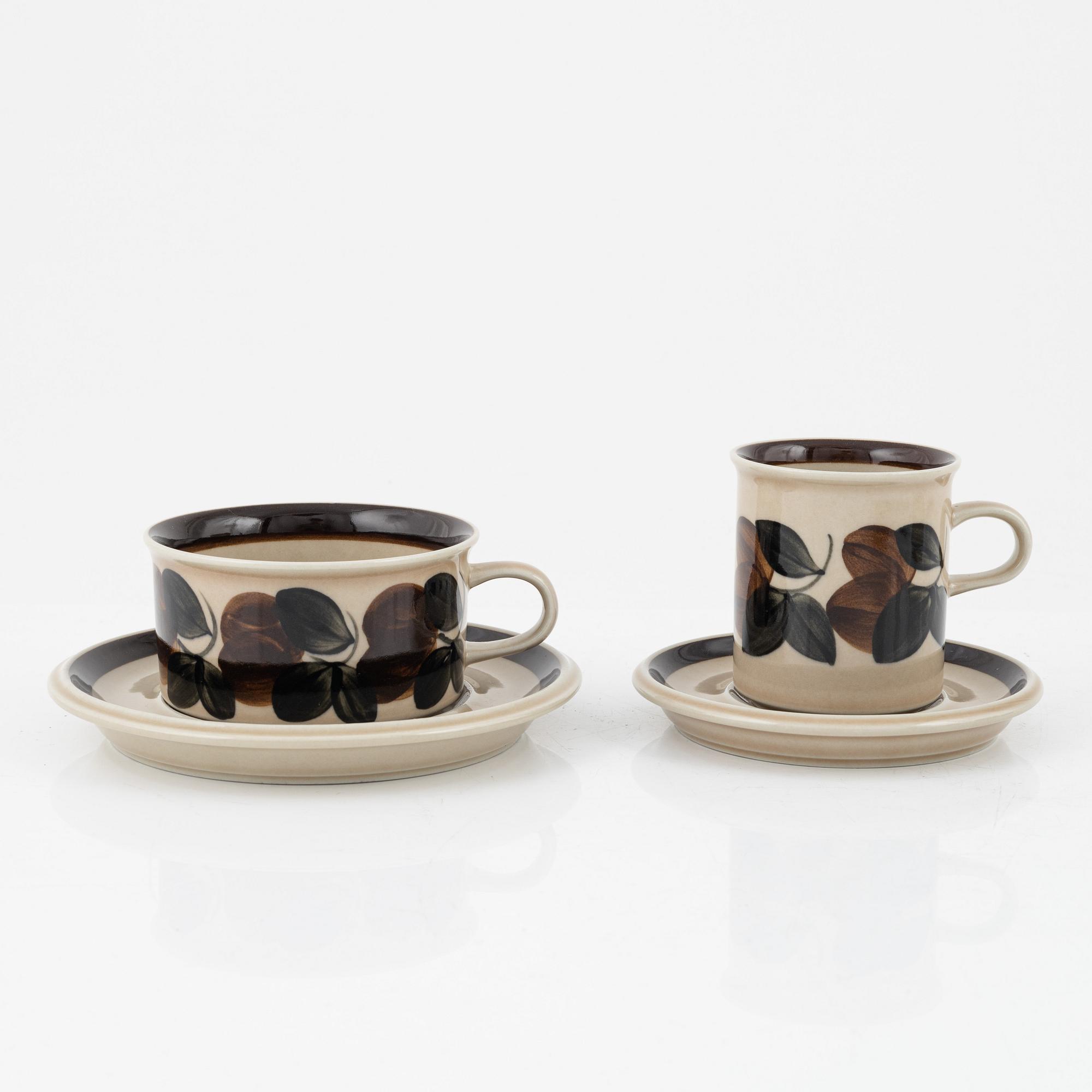 Ulla Procopé, 37 pieces of a 'Ruija' service, Arabia, Finland.