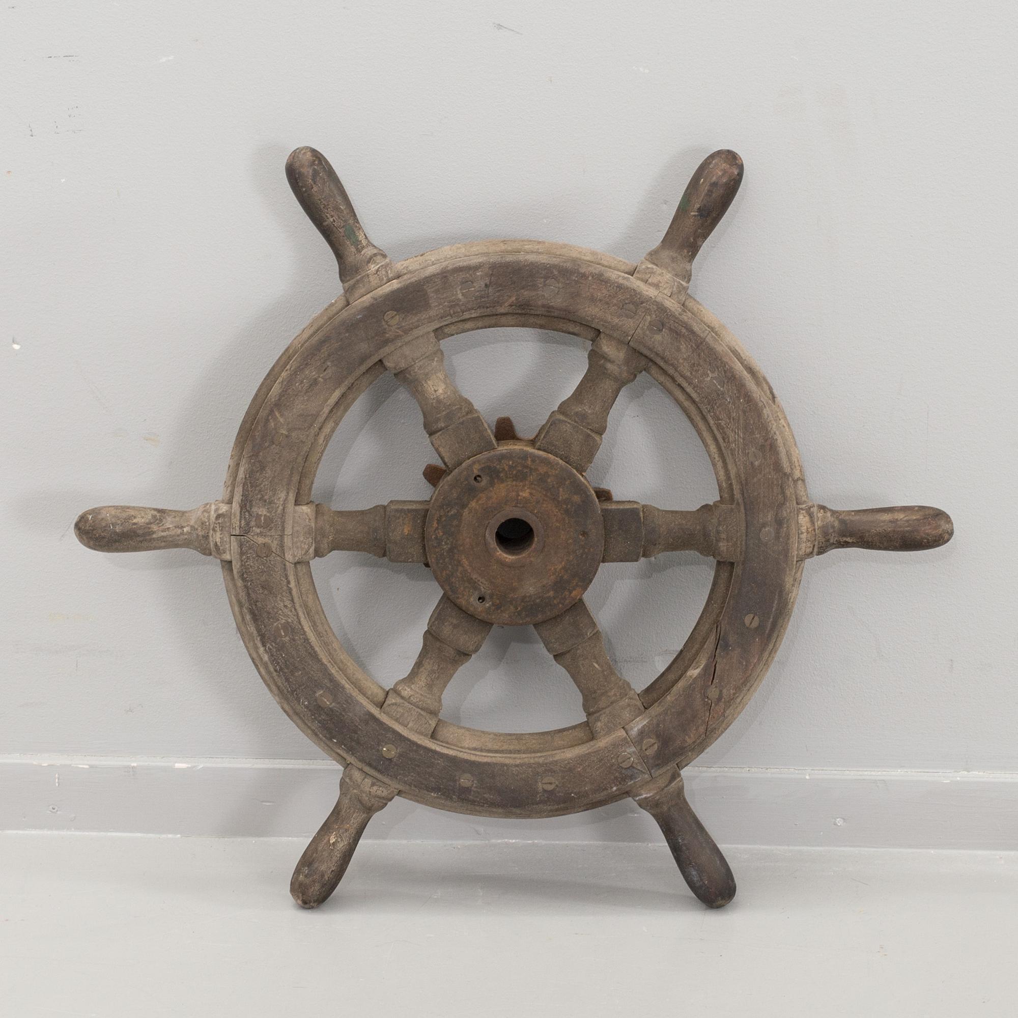 SHIP STEERING WHEEL.