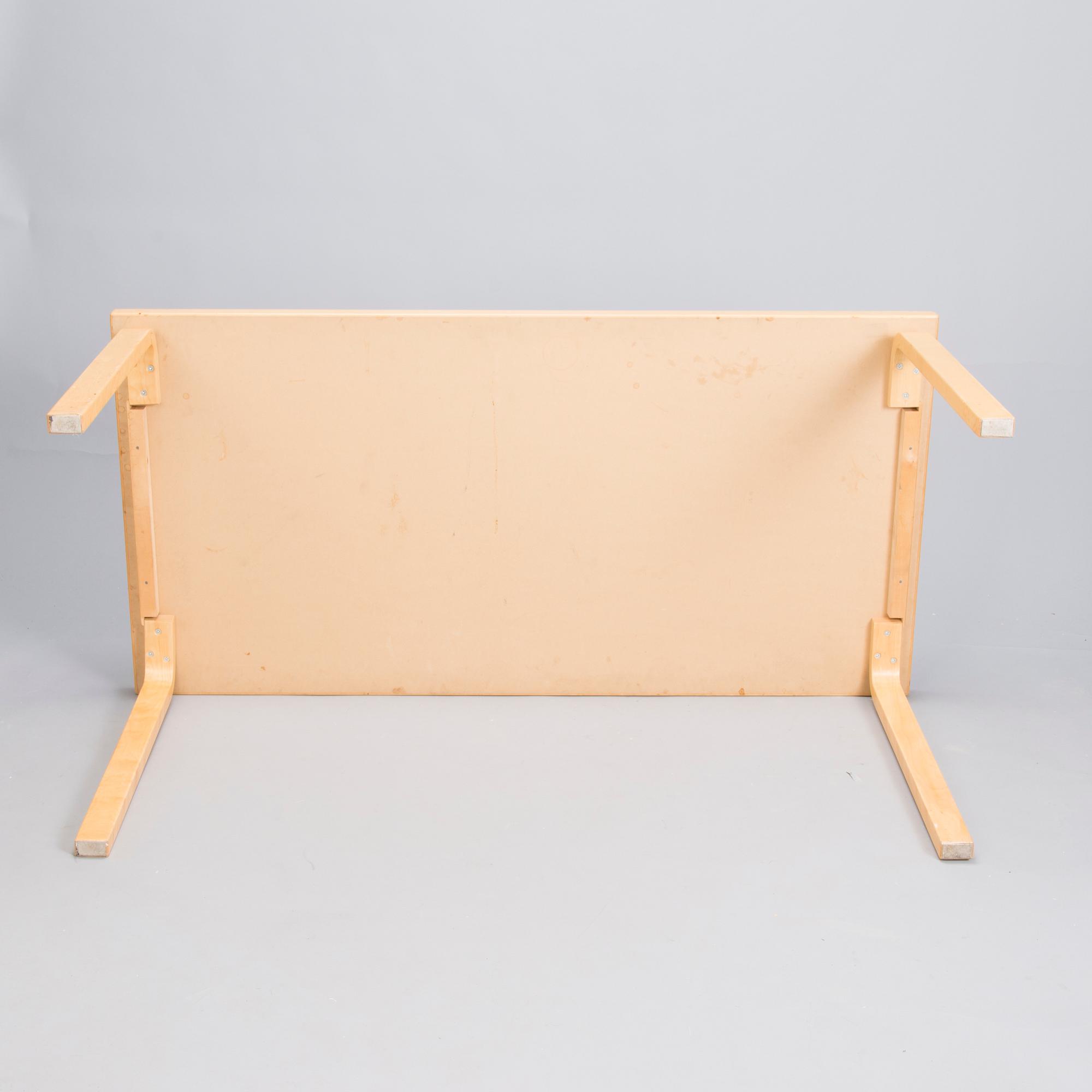 ALVAR AALTO, PÖYTÄ, malli 81A, Artek, 1900-luvun loppu.