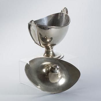 TERRIN med LOCK, pläter. England, William Hutton&Sons ca 1860-tal. På BRICKA.