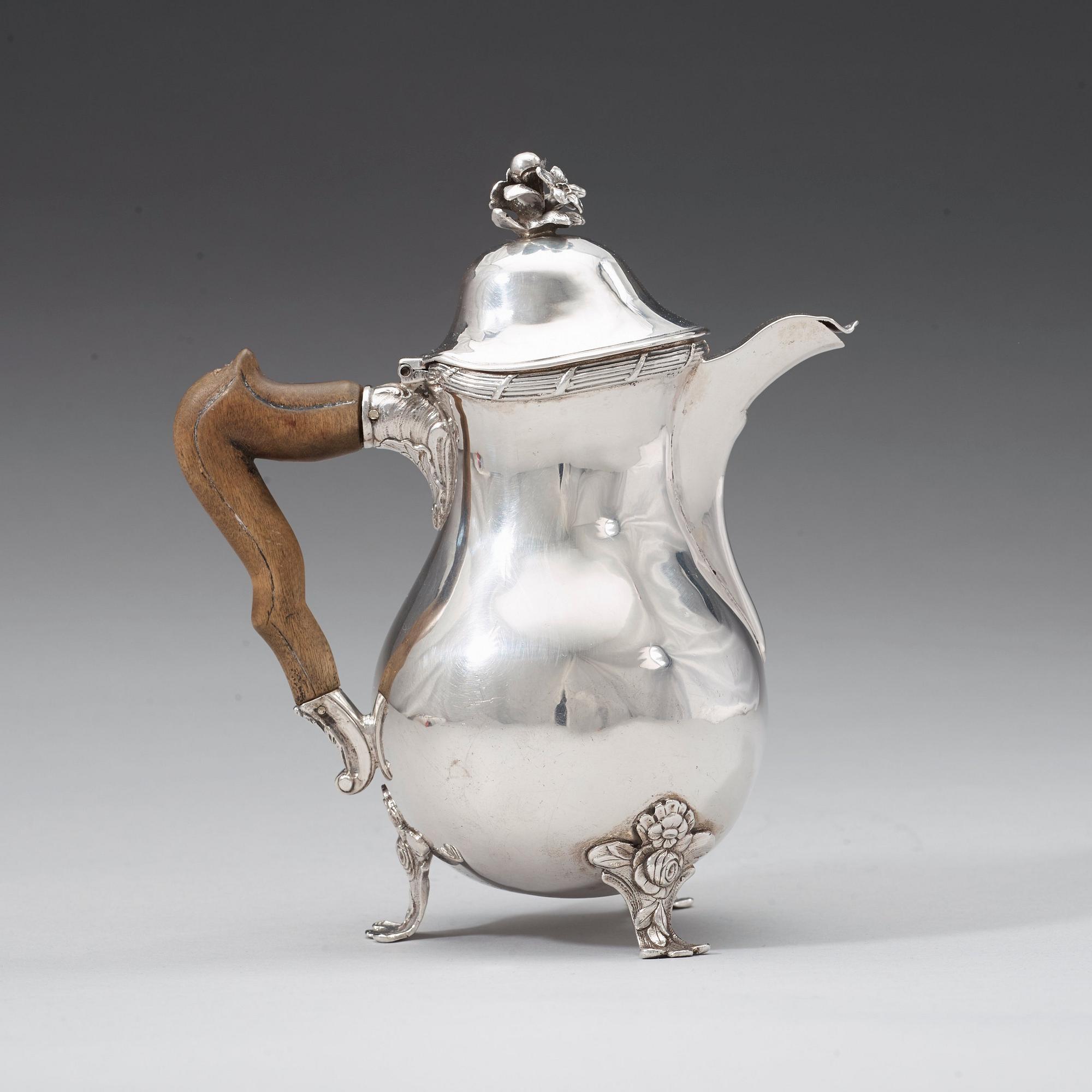A Swedish 18th century silver coffee-/milk-jug, marks of Jacob Lampa, Stockholm 1777.