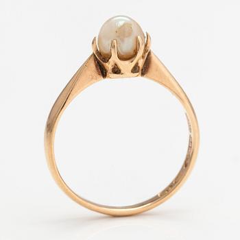 A 14K gold ring with a cultured pearl. Westerback, Helsinki 1964.