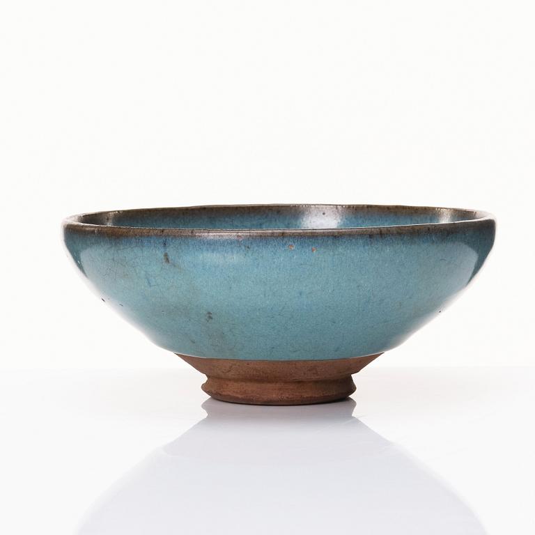 Skål, keramik, junyao. Yuandynastin,  (1279-1368).