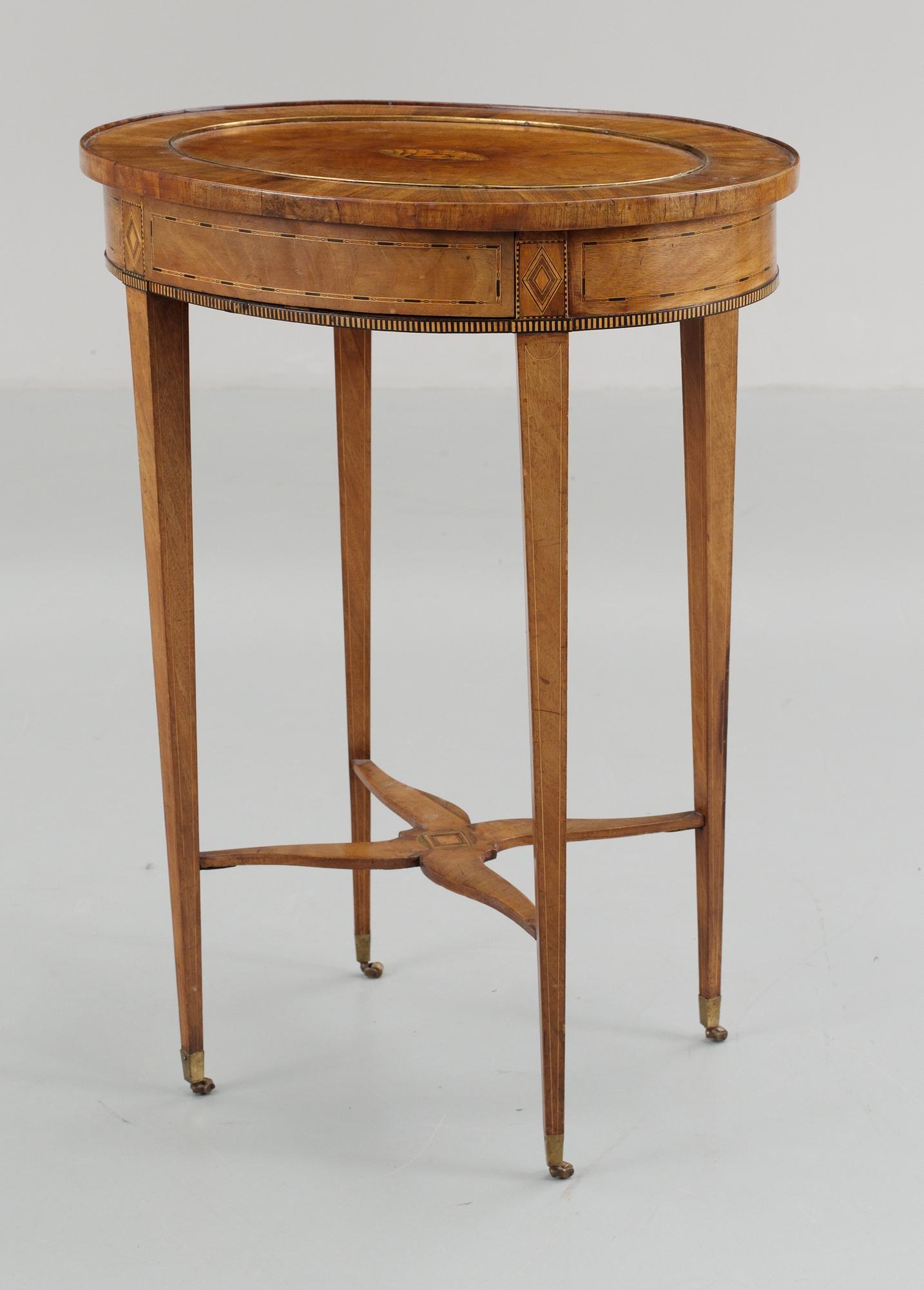 BORD. Sengustavianskt stockholmsarbete, 1800-talets början.