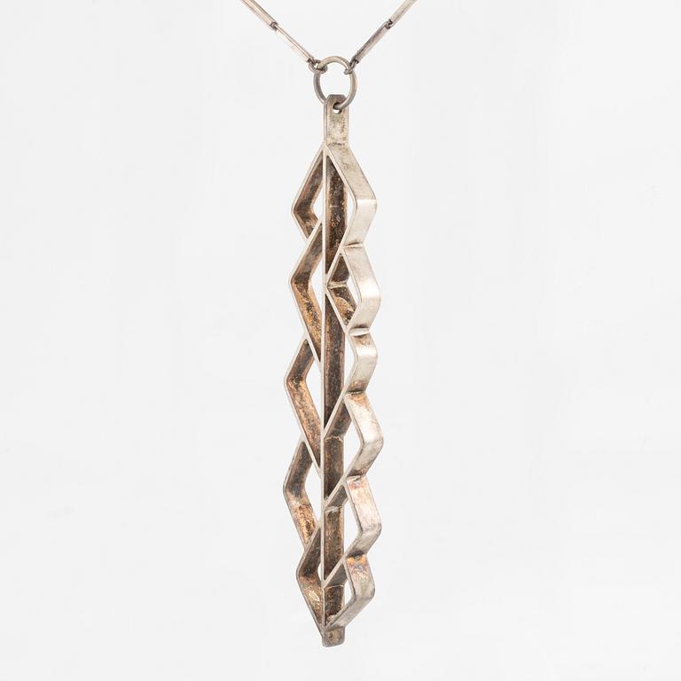 Necklace and a pair of earrings, silver.