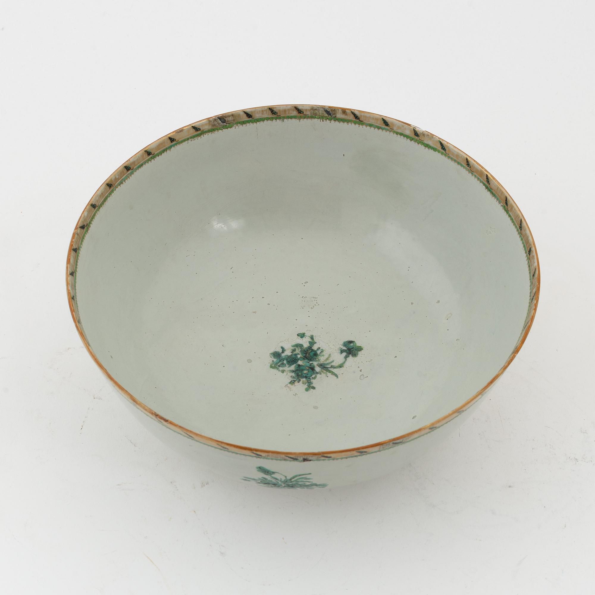 A punch bowl and dish, Qing dynasty, late 18th Century.