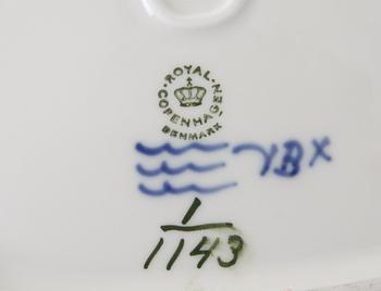 KAFFESERVIS, 17 delar, "Musselmalet", Royal Copenhagen.