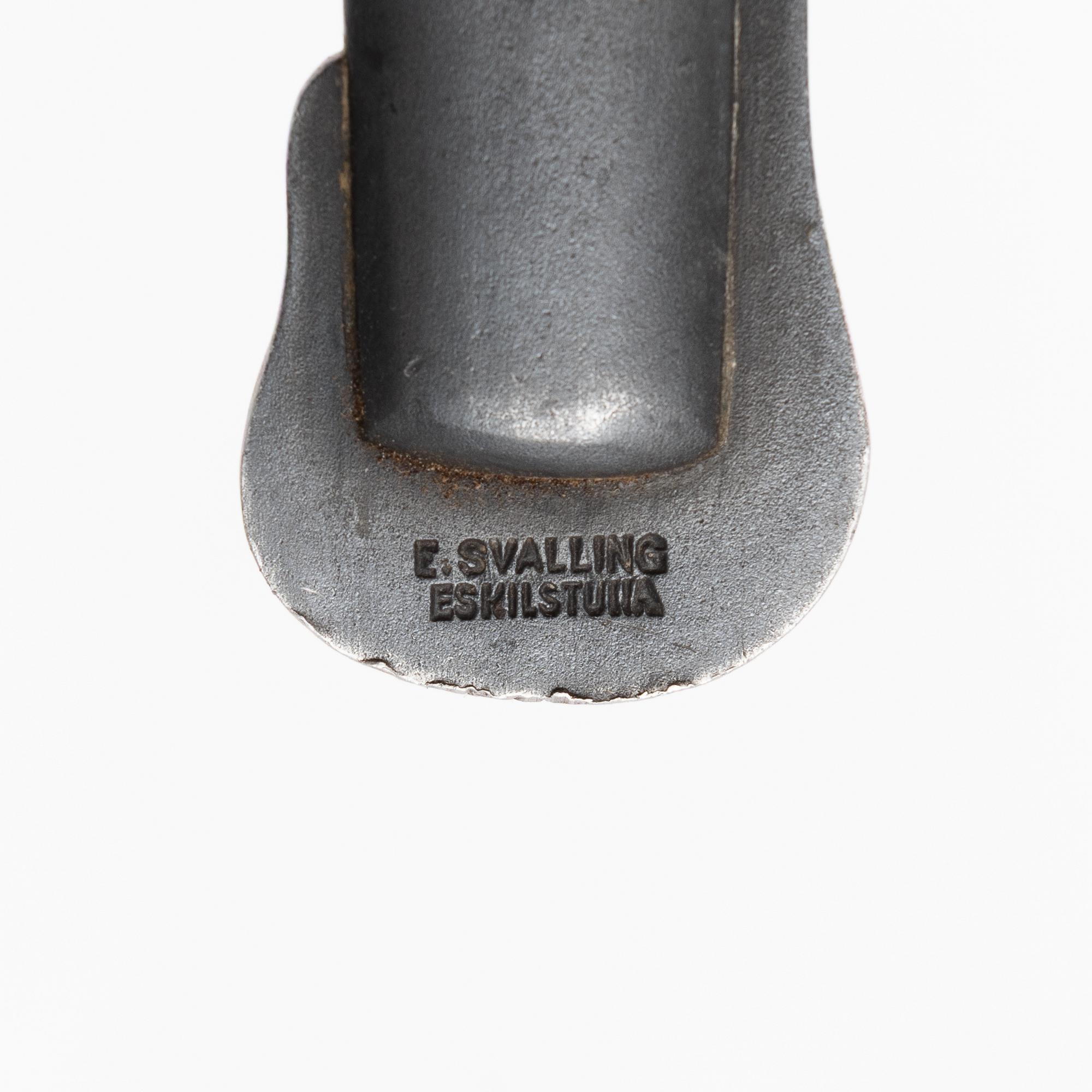 Swedish cavalry officer’s sabre, m/1893, with scabbard.