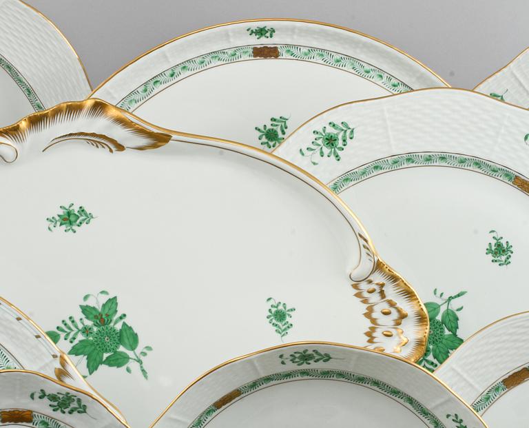 SERVISDELAR, 120 delar, porslin, Apponyi samt Indisk flätkorg, Herend, Ungern, 1900-tal.