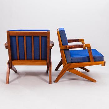 OLAVI HÄNNINEN, fåtöljer, ett par, "Bumerang", tillverkare HMN Huonekalu Mikko Nupponen, Lahtis, 1960-tal.