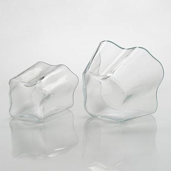 Alvar Aalto, glasskulptur, "Aalto-blomman", 4 delar, signerade Alvar Aalto och Alvar Aalto Iittala 99/1991.