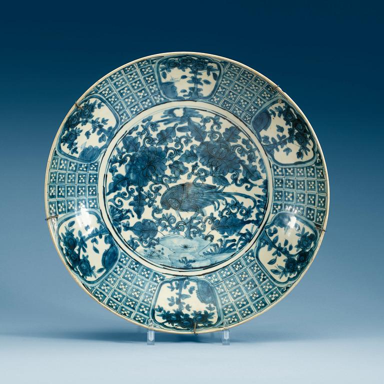 A large blue and white charger, Ming dynasty, Wanli (1572-1620). Swatow.