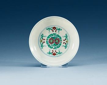 A doucai glazed dish, Qing dynasty with Yongzheng mark.