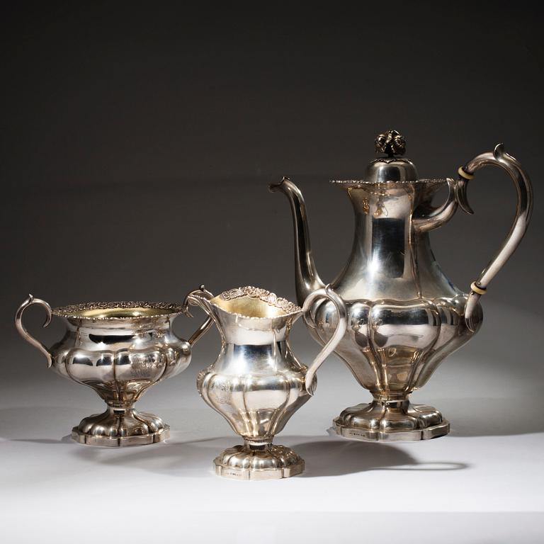 KAFFESERVIS, 3 delar, silver, Uusi Kultaseppä ab, Helsingfors 1929. Vikt 1495,7 g.
