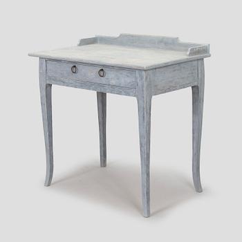 Desk.