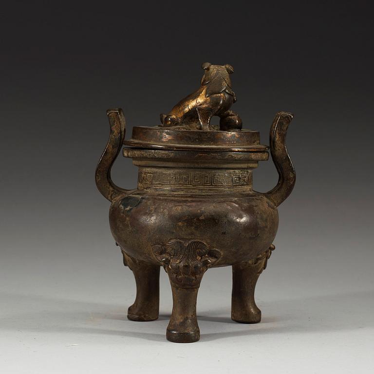 A bronze tripod censer with cover, late Ming or early Qing Dynasty, 17th Century.