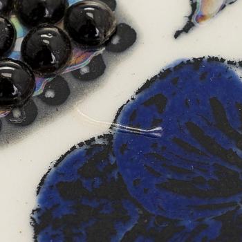 Birger Kaipiainen, A 'Jubilee dish 2000' 362/400, Pro Arte, Arabia.