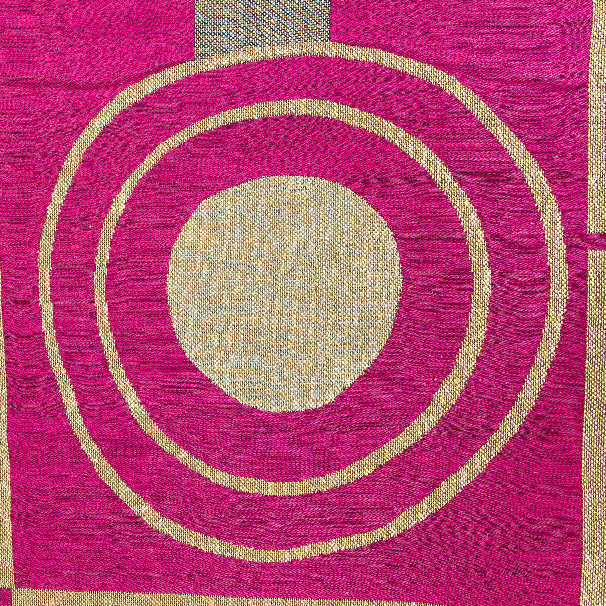 Dora Jung, bildvävnad, signerad, circa 213 x 114 cm.