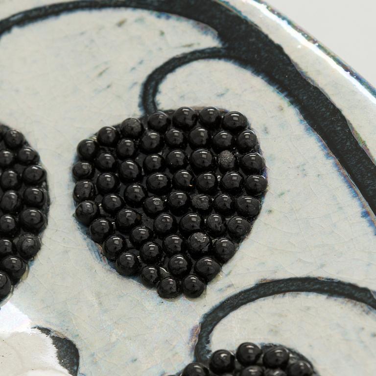 Birger Kaipiainen, dekorationsfat, keramik, signerad Kaipiainen Arabia.